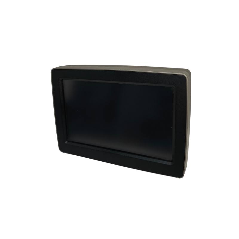 Monitor Command Center - AutoTrac Desbloqueado John Deere instalado na cabine de um trator moderno, mostrando a interface de mapeamento e controle em uma lavoura de soja.