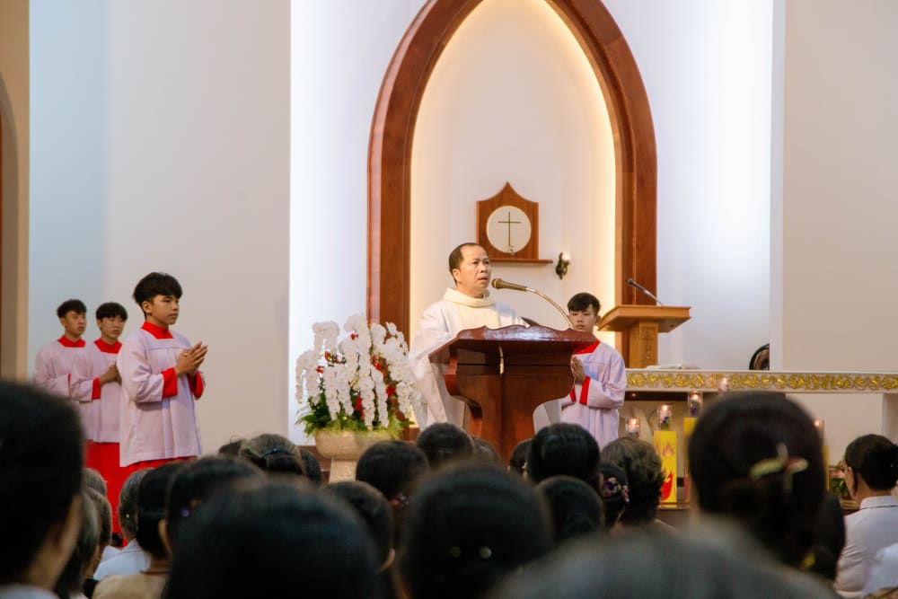 Gx. Phước Lâm: Mừng Sinh Nhật Đức Trinh Nữ Maria - Bổn Mạng Hội Tận Hiến Gx. Phước Lâm: Mừng Sinh Nhật Đức Trinh Nữ Maria - Bổn Mạng Hội Tận Hiến