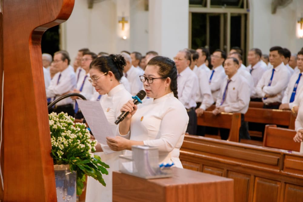 Gx. Phước Lâm: Mừng Sinh Nhật Đức Trinh Nữ Maria - Bổn Mạng Hội Tận Hiến Gx. Phước Lâm: Mừng Sinh Nhật Đức Trinh Nữ Maria - Bổn Mạng Hội Tận Hiến
