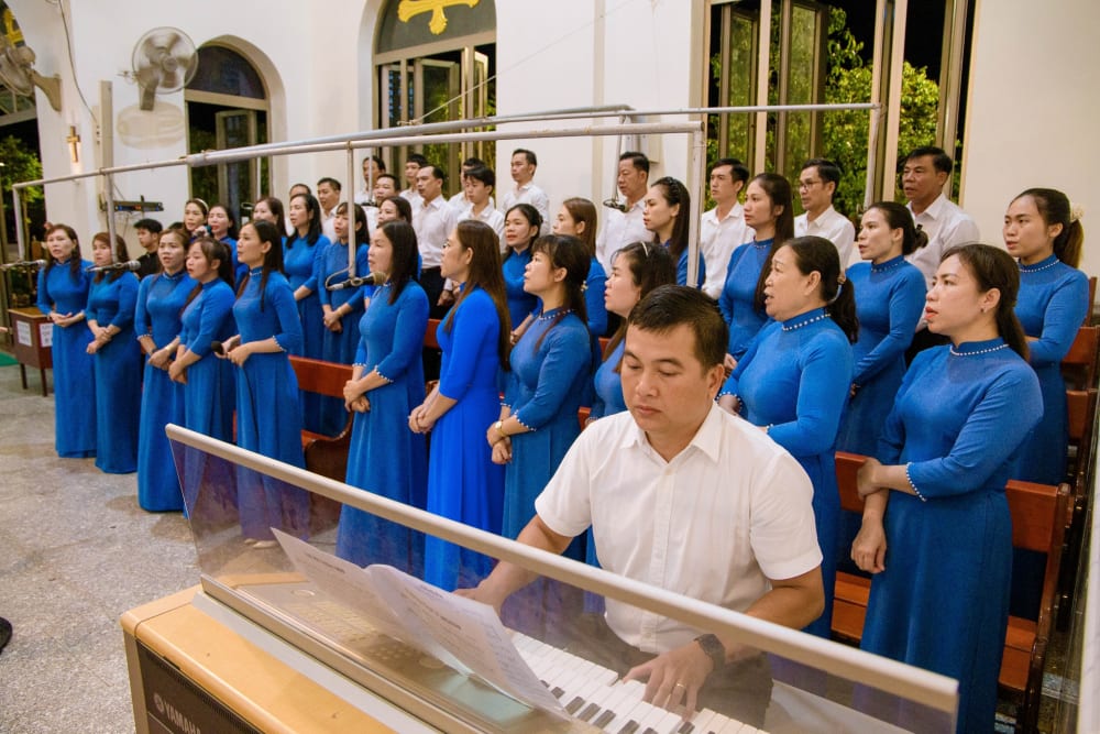 Gx. Phước Lâm: Mừng Sinh Nhật Đức Trinh Nữ Maria - Bổn Mạng Hội Tận Hiến Gx. Phước Lâm: Mừng Sinh Nhật Đức Trinh Nữ Maria - Bổn Mạng Hội Tận Hiến