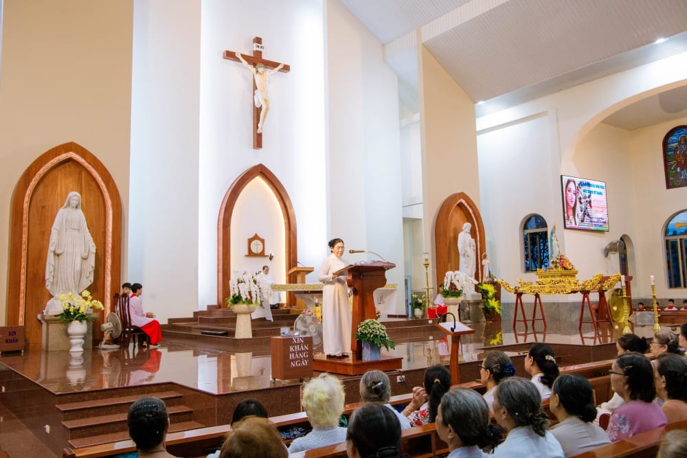 Gx. Phước Lâm: Mừng Sinh Nhật Đức Trinh Nữ Maria - Bổn Mạng Hội Tận Hiến Gx. Phước Lâm: Mừng Sinh Nhật Đức Trinh Nữ Maria - Bổn Mạng Hội Tận Hiến