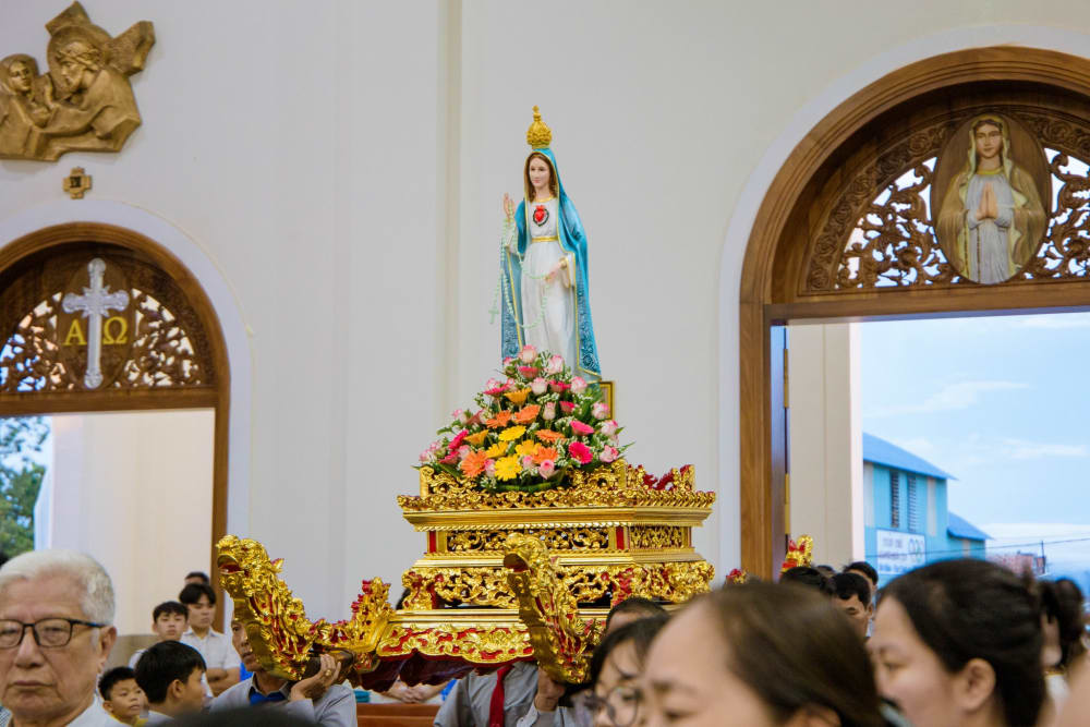 Gx. Phước Lâm: Mừng Sinh Nhật Đức Trinh Nữ Maria - Bổn Mạng Hội Tận Hiến Gx. Phước Lâm: Mừng Sinh Nhật Đức Trinh Nữ Maria - Bổn Mạng Hội Tận Hiến