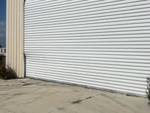 Commercial roll-up door