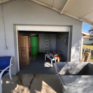 Garage door exterior view