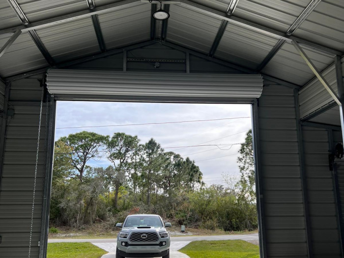 Commercial garage door