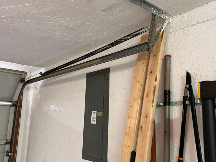 Extension spring detail