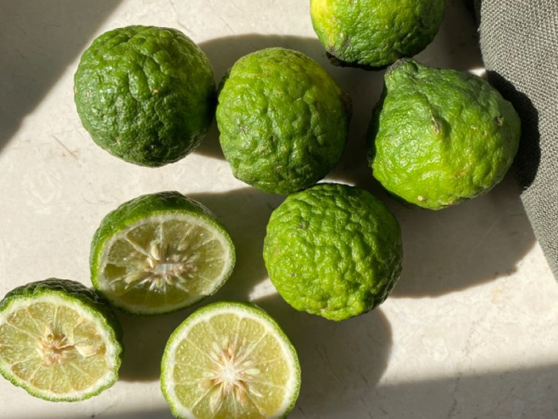Bergamot - Essential Oil (Bf) - Calabria It  molecular structure or representation
