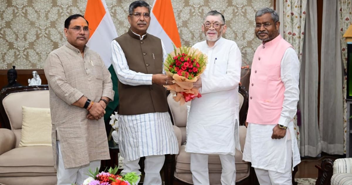 राज्यपाल से मिले भाजपा नेता, छात्र आंदोलन समेत प्रदेश के हालात पर हुई चर्चा