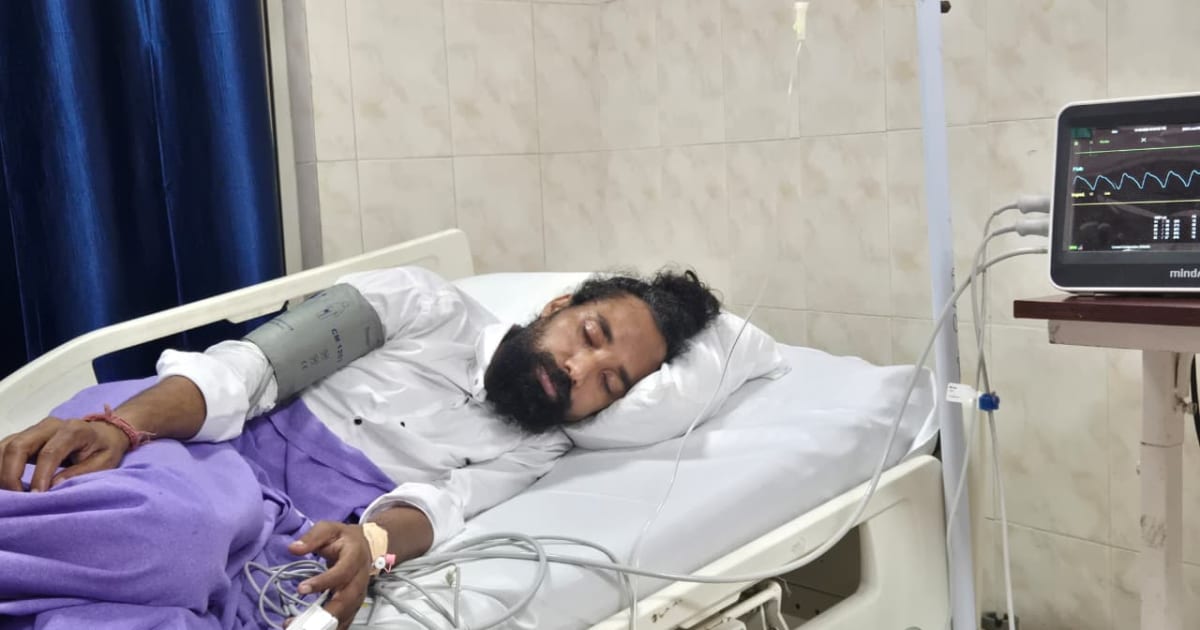 भूख हड़ताल के 16वें दिन देवेंद्र नाथ महतो की हालत बिगड़ी