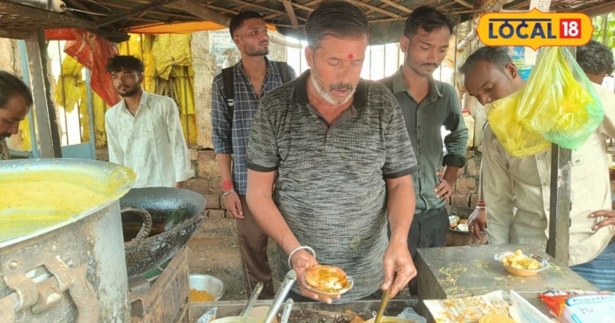 कढ़ी-कचौरी का स्वाद आया पसंद, शिवपुरी के अशोक ने बना लिया कमाई का जरिया; अब हर महीने कमा रहे 20-25 हजार