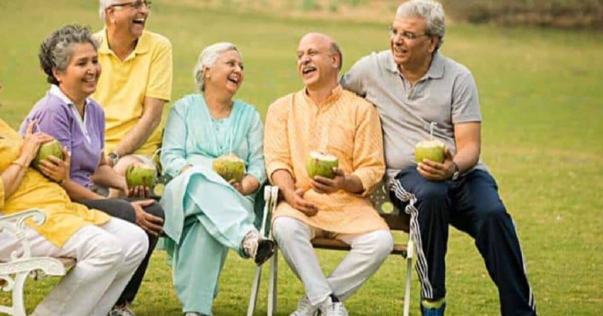 घरवालों से अलग रहना चाहते हैं भारतीय बुजुर्ग? सीनियर लिविंग की एक रिपोर्ट ने कैसे बढ़ा दी धड़कनें?