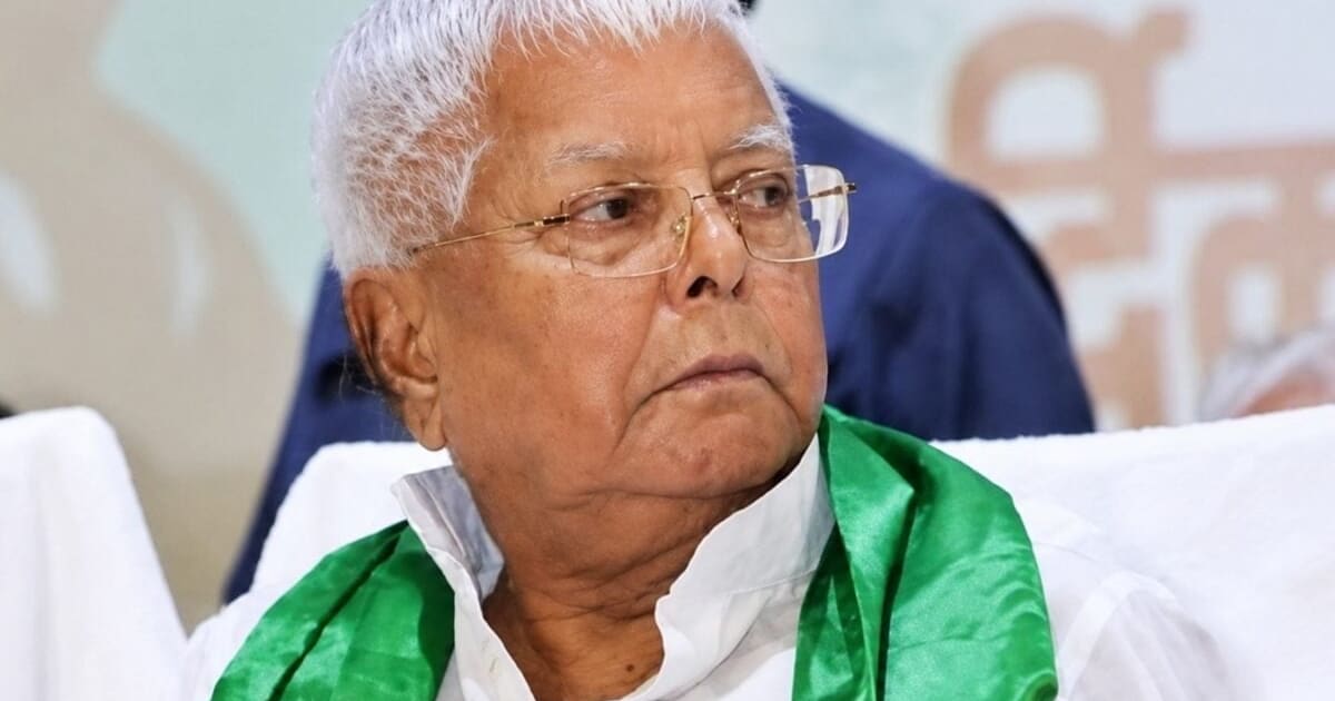 लालू यादव ने सबसे ज्यादा उठाया चार्टर्ड प्लेन का फायदा, पर खर्च में आगे निकले सुरेश प्रभु, RTI में खुलासा