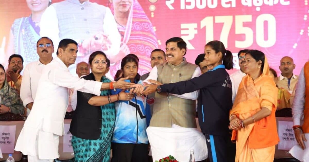 Ladli Behna Yojna 39th Installment: महिलाओं के खाते में 1500 की जगह आए 1750 रुपए, CM ने दिया रक्षाबंधन का गिफ्ट