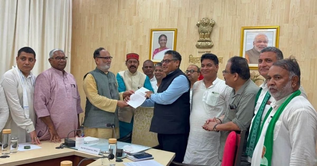 छात्रों के मुद्दों को लेकर राजद प्रतिनिधिमंडल ने राज्यपाल के प्रधान सचिव को सौंपा ज्ञापन