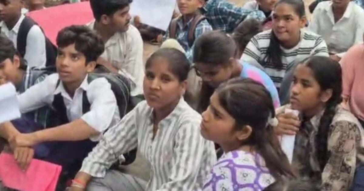 10 KM पैदल मार्च और CM हाउस घेरने पहुंचे, भोपाल बना छात्रों के प्रदर्शन का अखाड़ा, जानें हुआ क्या