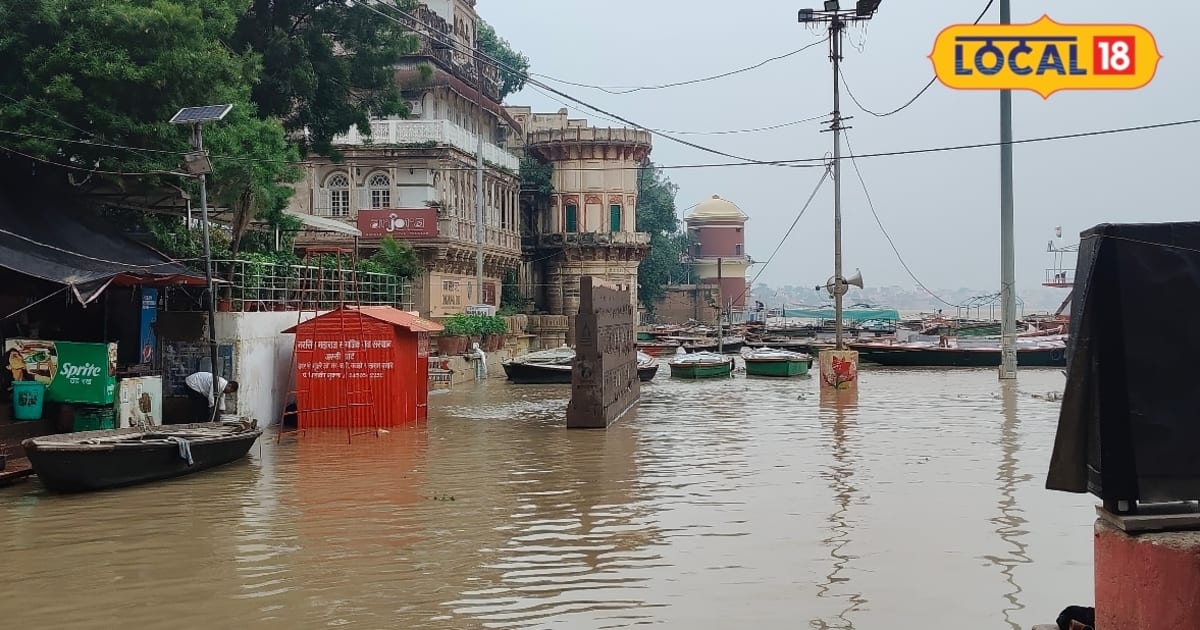 Ground Report: वाराणसी में गंगा का विकराल रूप, अस्सी, नमो घाट समेत सभी 84 घाट पूरी तरह जलमग्न, बाढ़ का अलर्ट