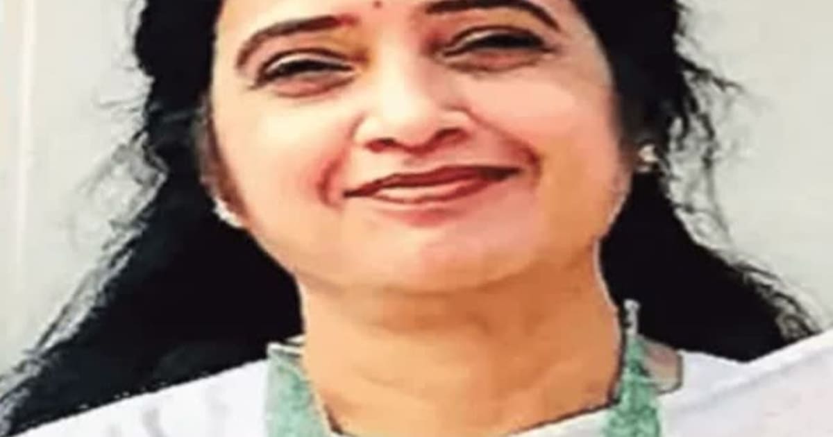 तेलंगाना में प्रिंसिपल की 27 बार चाकू मारकर हत्या:बाबू शब्द से पुलिस ने सुलझाया मामला, 10वीं के 2 छात्र गिरफ्तार