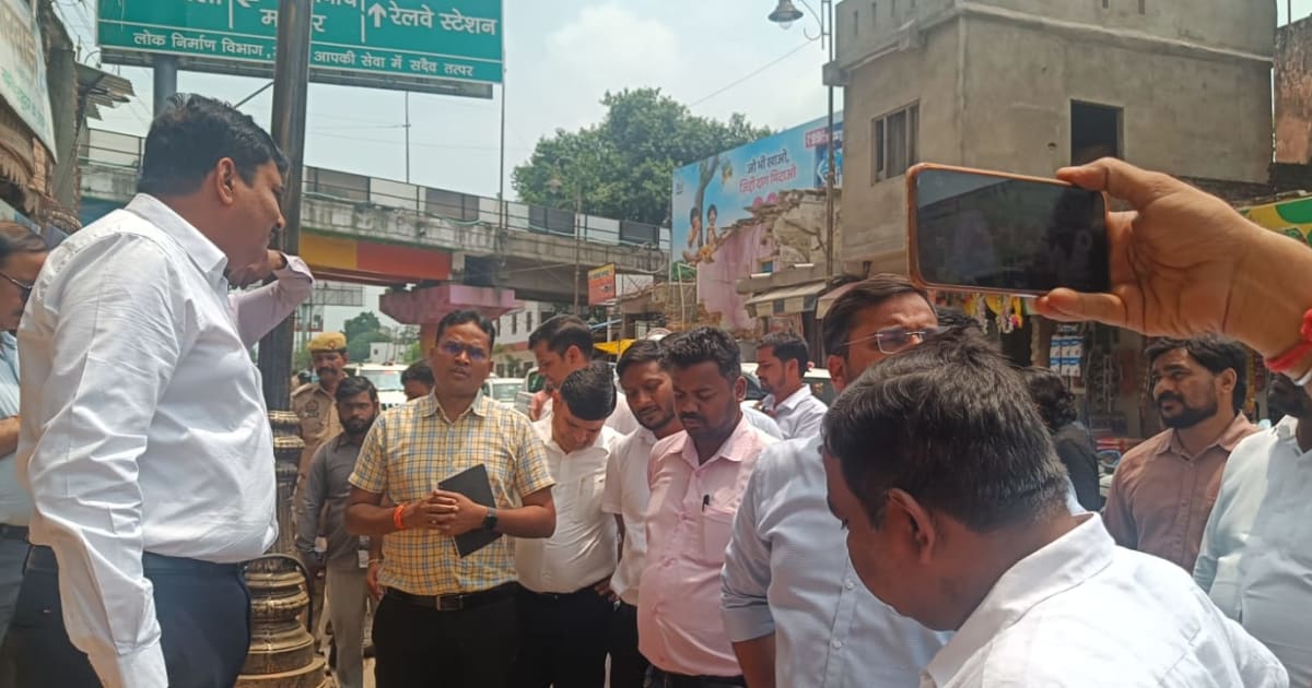 गोरखपुर में विरासत गलियारा के अधूरे कार्यों पर मंडलायुक्त सख्त, जल्द पूरा कराने के निर्देश जारी