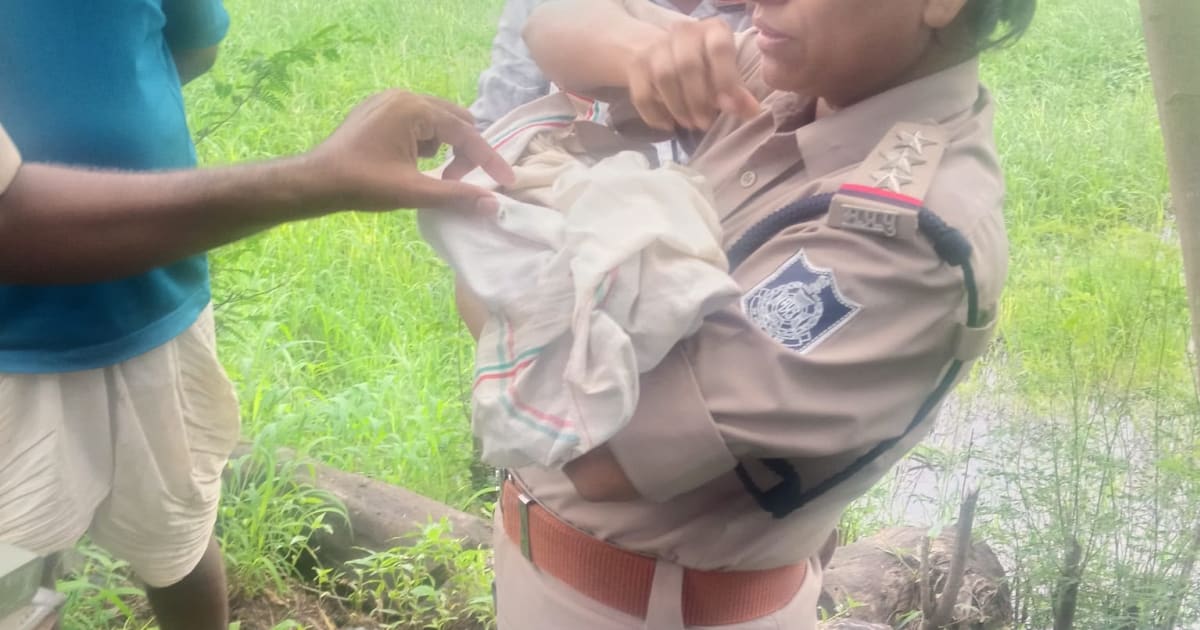 झाबुआ के रायपुरिया में पुलिस की त्वरित कार्रवाई से नवजात को समय पर मिला उपचार