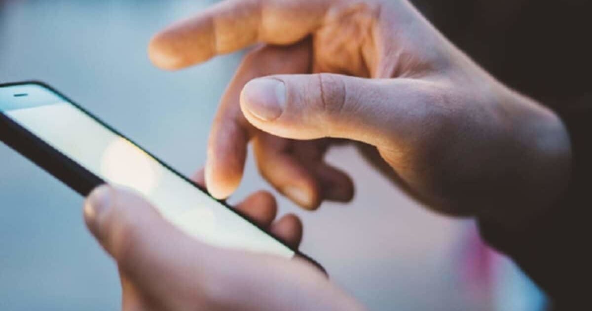 Track Mobile Activity : मोबाइल पर क्या देख रहा आपका बच्चा, घर बैठे आराम से रख सकते हैं नजर