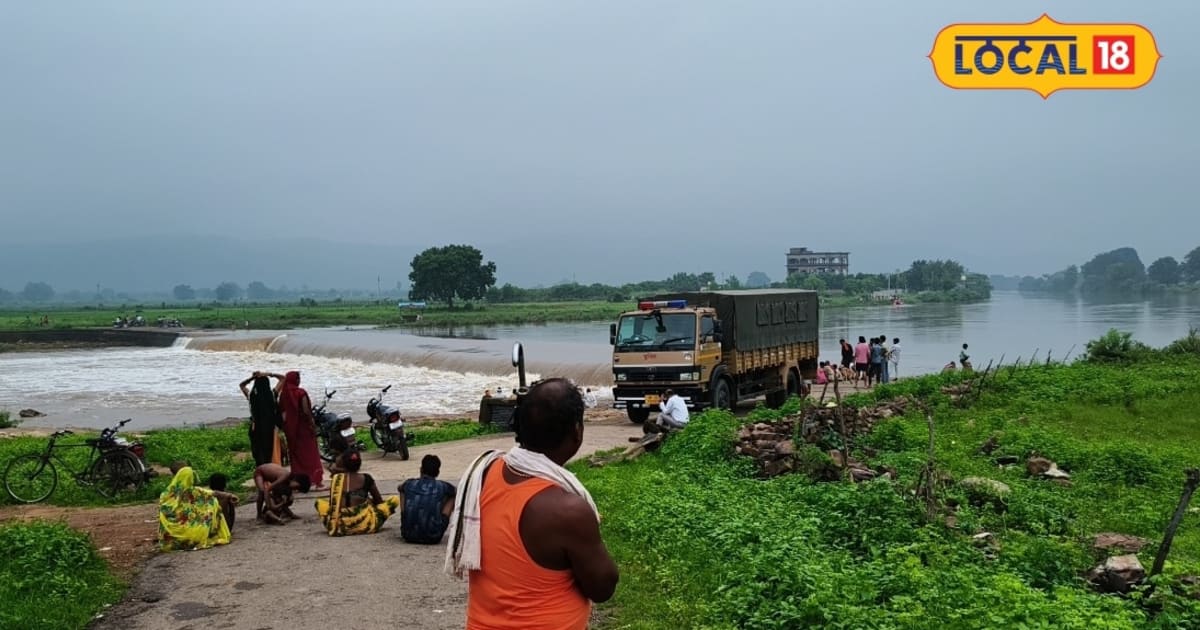 चित्रकूट पाठा की बरदहा नदी में उफान, चमरौहा सहित इन गांव का 9 दिन जिला मुख्यालय से संपर्क टूटा, बचाव कार्य जारी