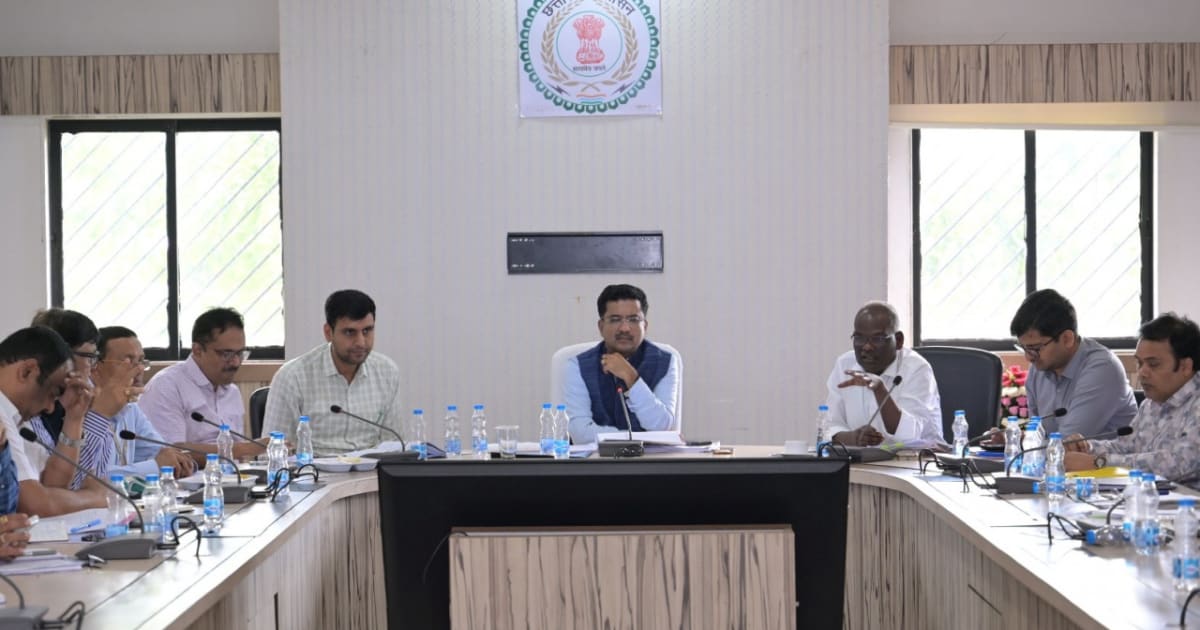 नगरीय प्रशासन विभाग के नए प्रमुख सचिव सोनमणि बोरा ने ली मैराथन बैठक