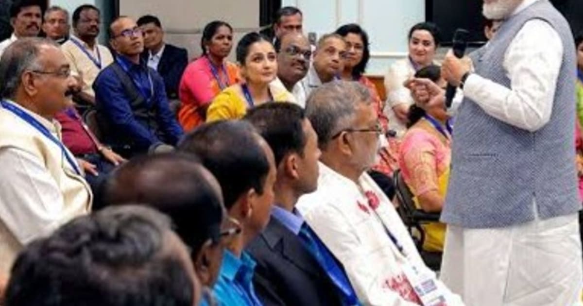 नेशनल टीचर्स अवार्ड 2026 का ऐलान, 48 नाम:यूपी से तीन, MP-राजस्थान और बिहार से दो-दो टीचर्स; 5 सितंबर को राष्ट्रपति पुरस्कार देंगी