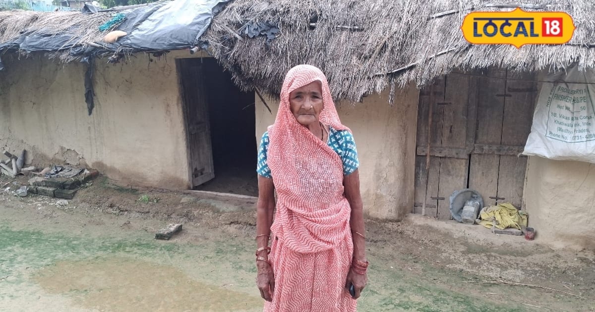 'डिप्टी सीएम ने बोला है, अब आवास मिल जाये तो ठीक नहीं तो जैसे-तैसे जिंदगी काट लेंगे' अमेठी की 65 साल की विद्यावती ने कहा
