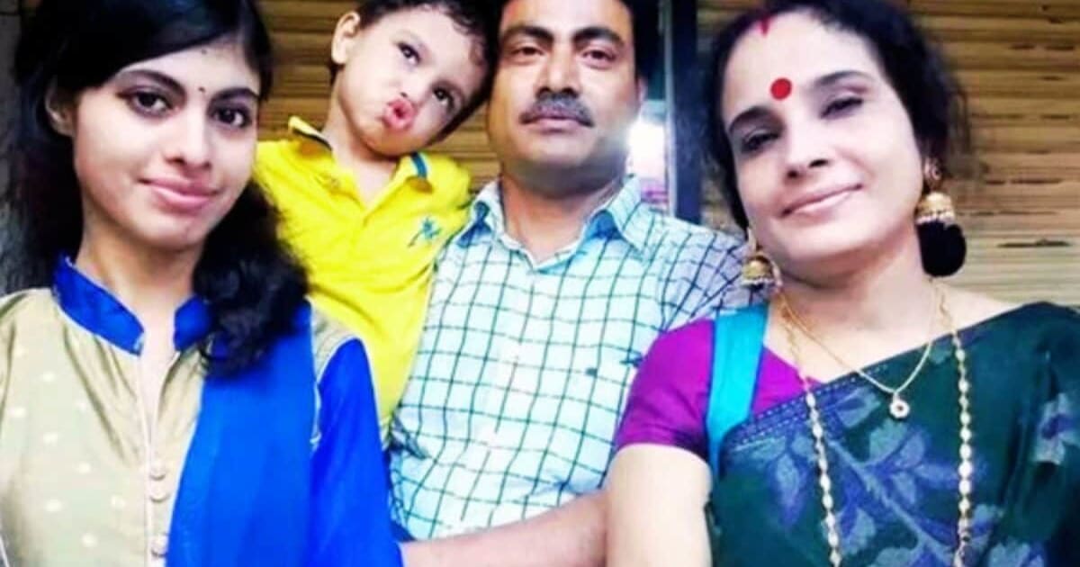 बांग्लादेश: हिंदू परिवार के 4 सदस्यों की हत्या, छत पर शिक्षक, सीढ़ियों पर पत्नी-बेटी और बेड के नीचे मिला बेटे का शव