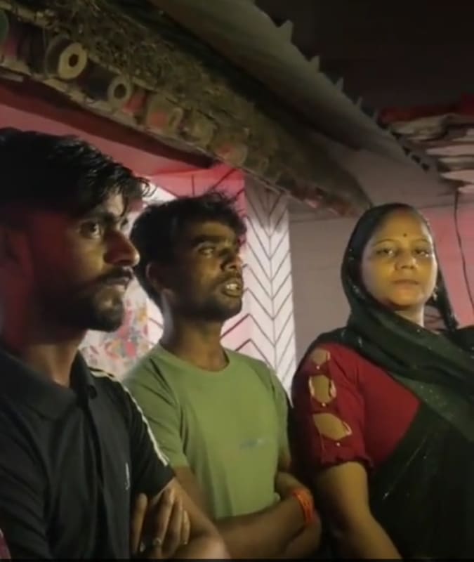 सीतापुर में रिश्तों का चौंकाने वाला मामला, पति और प्रेमी के साथ रहना चाहती है अंजू, पति भी तैयार, देखें वीडियो
