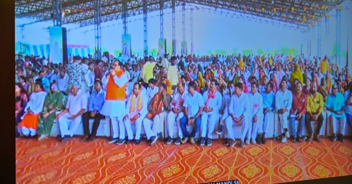 शिवपुरी- मुख्यमंत्री मोहन यादव ने वर्चुअल रूप से किसानों से किया संवाद