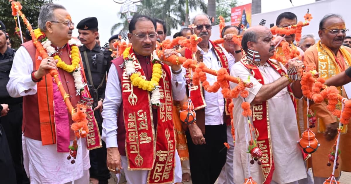 पवित्र श्रावण मास की भव्य कांवड़ यात्रा में शामिल हुए मुख्यमंत्री श्री साय