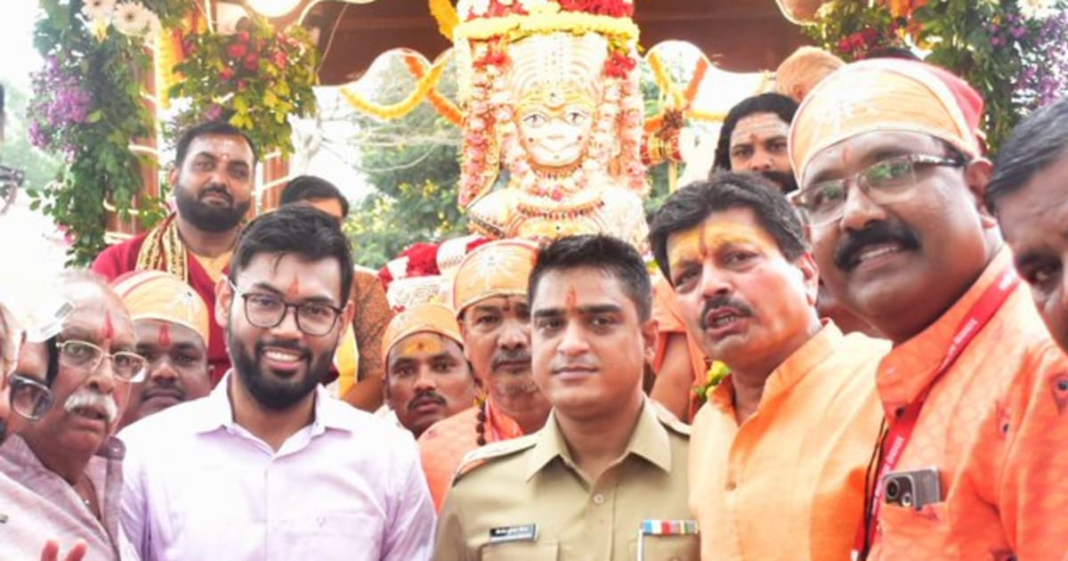 मंदसौर- सावन के अंतिम सोमवार पर मंदसौर शहर में निकली भगवान अष्टमुखी पशुपतिनाथ की राजसी सवारी