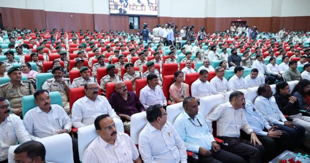 मुख्यमंत्री डॉ यादव वन विभाग के शासकीय सेवकों की पदोन्नति के अवसर पर आयोजित आभार प्रदर्शन समारोह में हुए शामिल