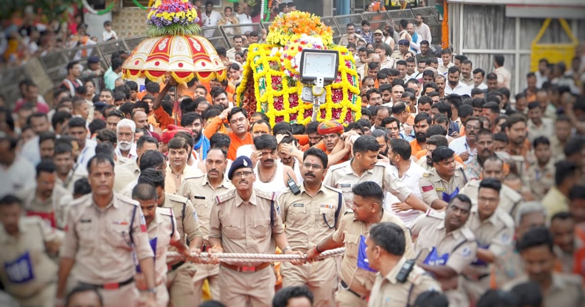 भगवान श्री महाकालेश्वर ने चार विभिन्न स्वरूपों में भक्तों को दिए दर्शन