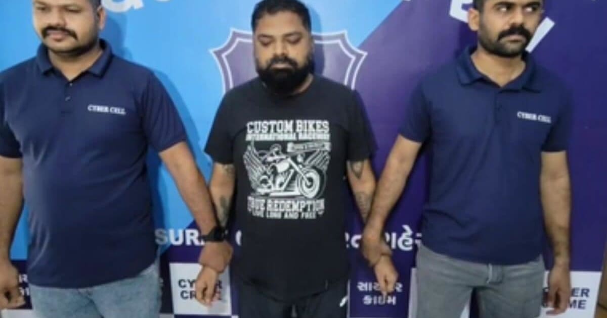 14 राज्यों में 113 शिकायतें, 34 बैंक अकाउंट, 33 करोड़ रुपए... गुजरात में चीन के साइबर गैंग का भंडाफोड़