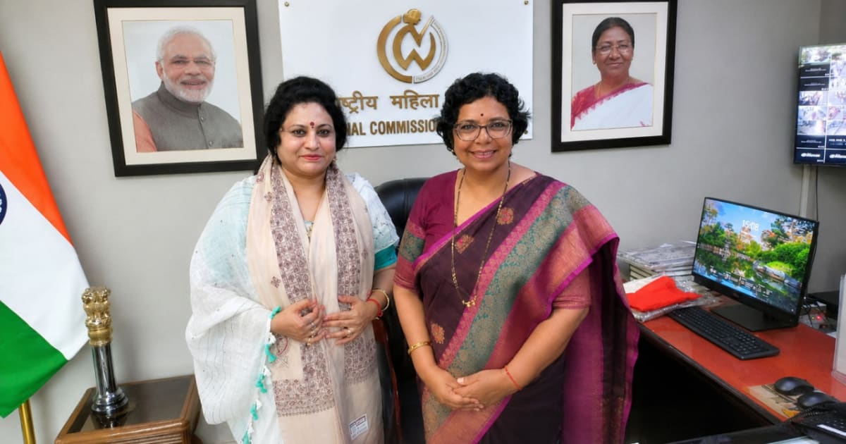 राष्ट्रीय महिला आयोग की अध्यक्ष से राज्य महिला आयोग की अध्यक्ष डॉ. ममता साहू ने की भेंट