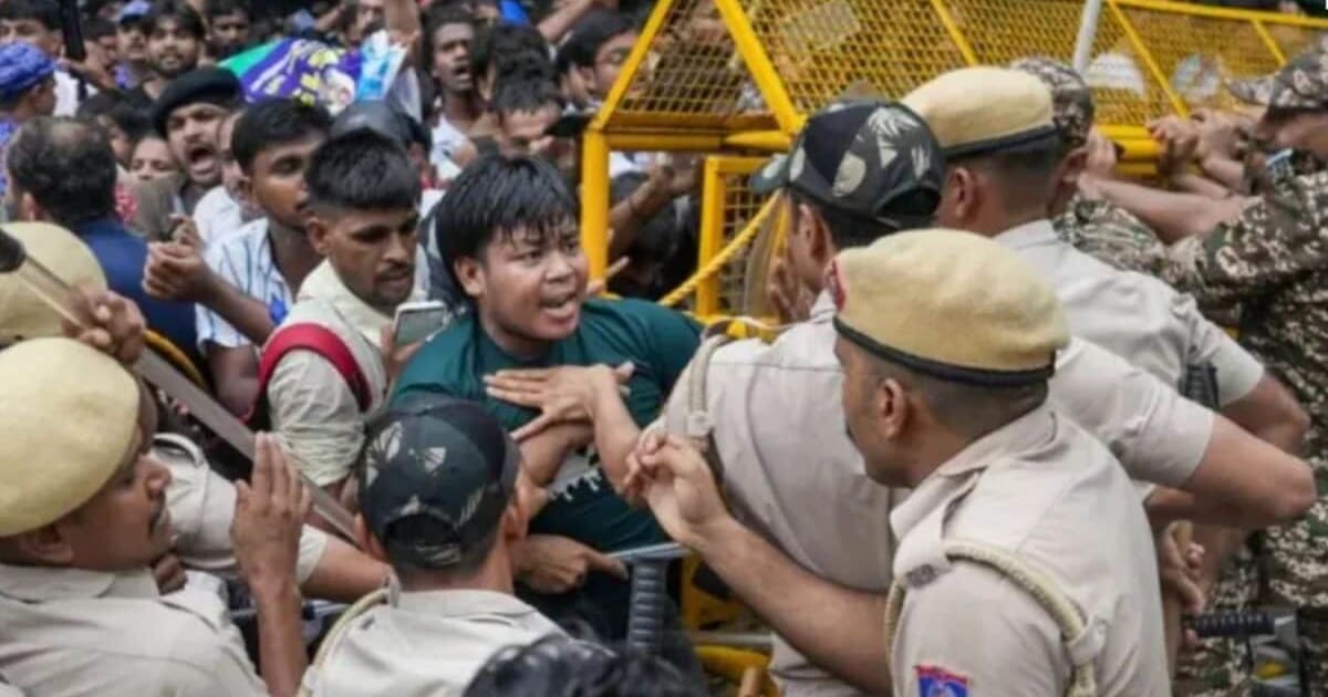 आरक्षण पर आंदोलन को लेकर INDI और NDA के बीच क्यों मचा घमासान...कौन झूठ फैला रहा?