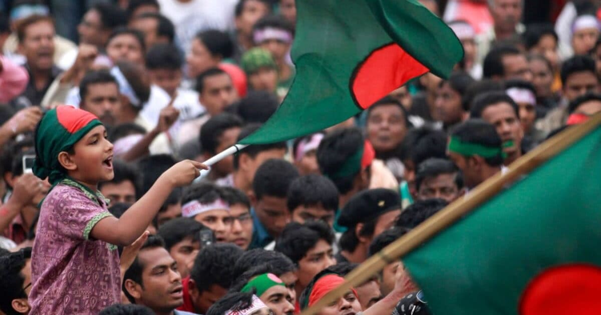 Explainer : चीन और न पाकिस्तान कोई नहीं आया बांग्लादेश के काम, भारत के साथ कारोबार सामान्य हुए तो किसे होगा फायदा