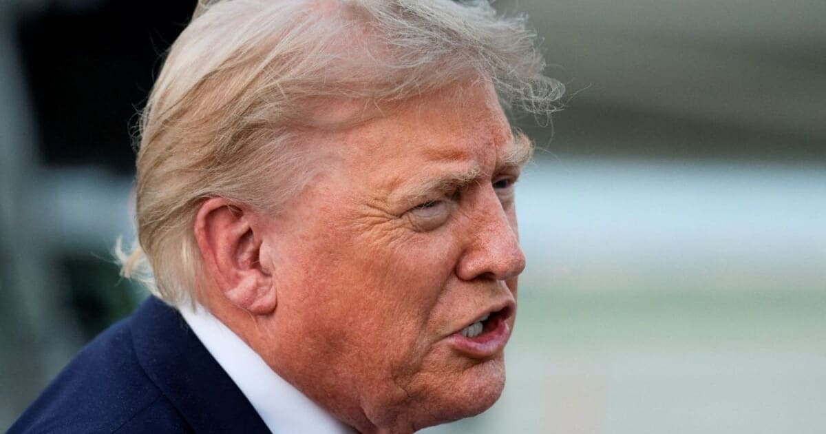 Tariff : अमेरिका पर नई मुसीबत, ट्रंप को अपने 700 सामान बेचने के लिए चुकाने होंगे 50 फीसदी टैरिफ