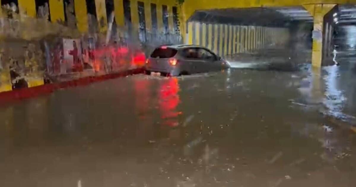 मंदसौर में 2 घंटे की बारिश ने मचाया कोहराम, रात में ही निकल पड़े कलेक्टर