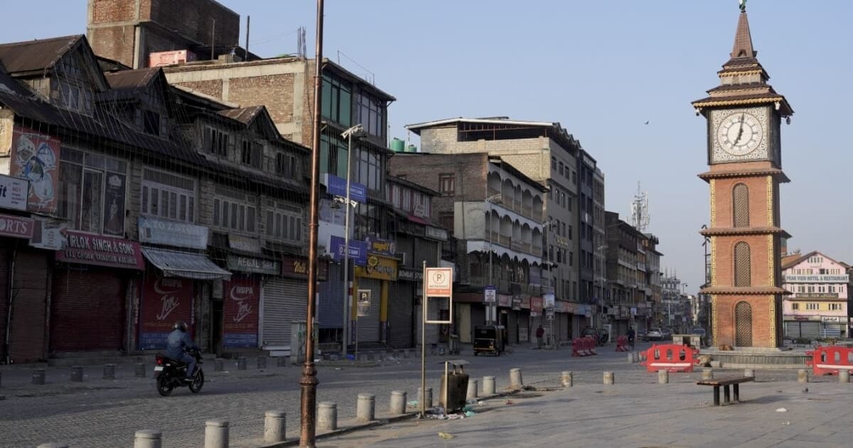28 साल पुराने नरसंहार की जांच फिर शुरू: सेना की वर्दी में आए थे कातिल, 23 कश्मीरी पंडितों को किया गोलियों से छलनी