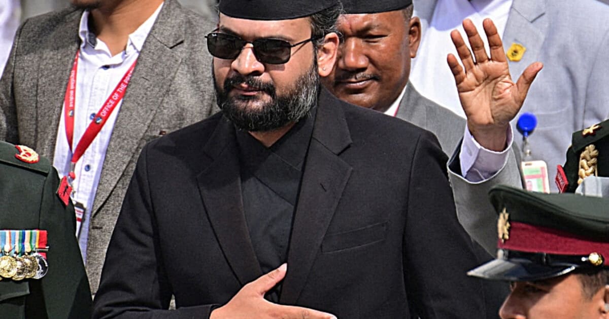 बालेन शाह संसद के भीतर भी काला चश्मा क्यों लगाते हैं, ये स्टाइल है या कुछ और?