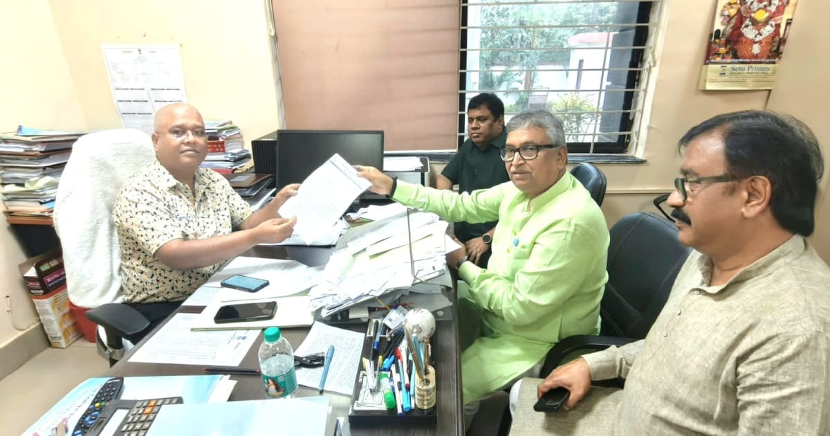 भाजपा ने SIR में विसंगतियों को लेकर निर्वाचन आयोग को सौंपा ज्ञापन