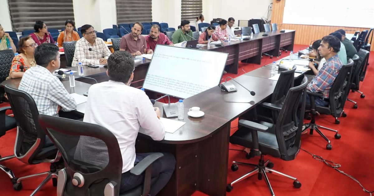 उज्जैन- कलेक्टरकी अध्यक्षता में जिला चिकित्सालय की रोगी कल्याण समिति की कार्यकारिणी बैठक संपन्न