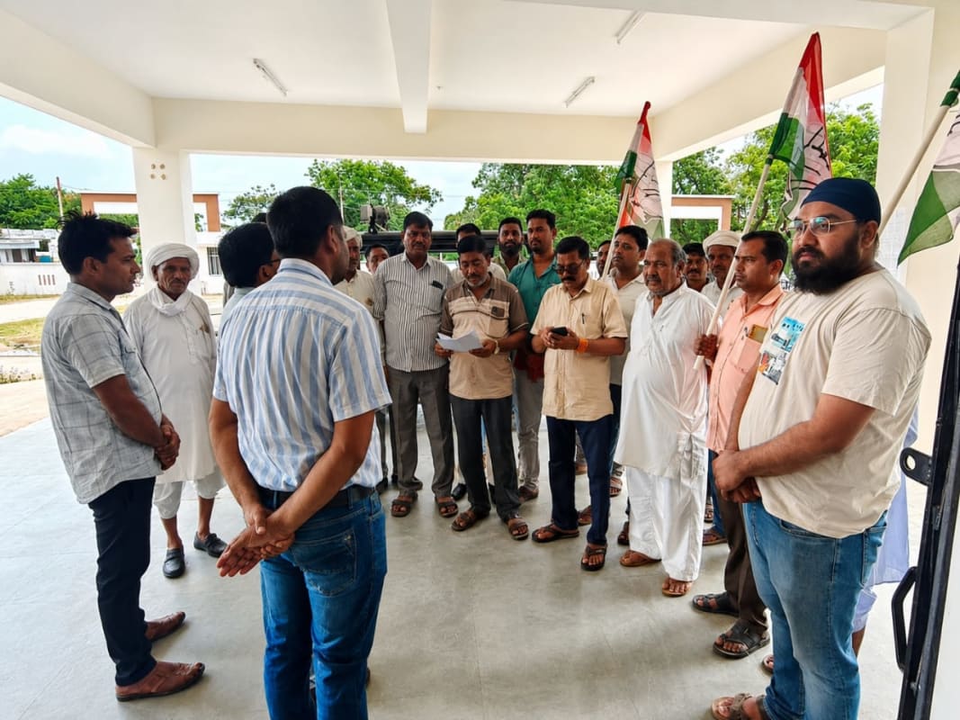 महंगाई के खिलाफ झिरनिया में कांग्रेस का प्रदर्शन, ब्लॉक अध्यक्ष बलवीर सिंह भाटिया के नेतृत्व में सौंपा ज्ञापन، केंद्र व प्रदेश सरकार के खिलाफ जताया विरोध
