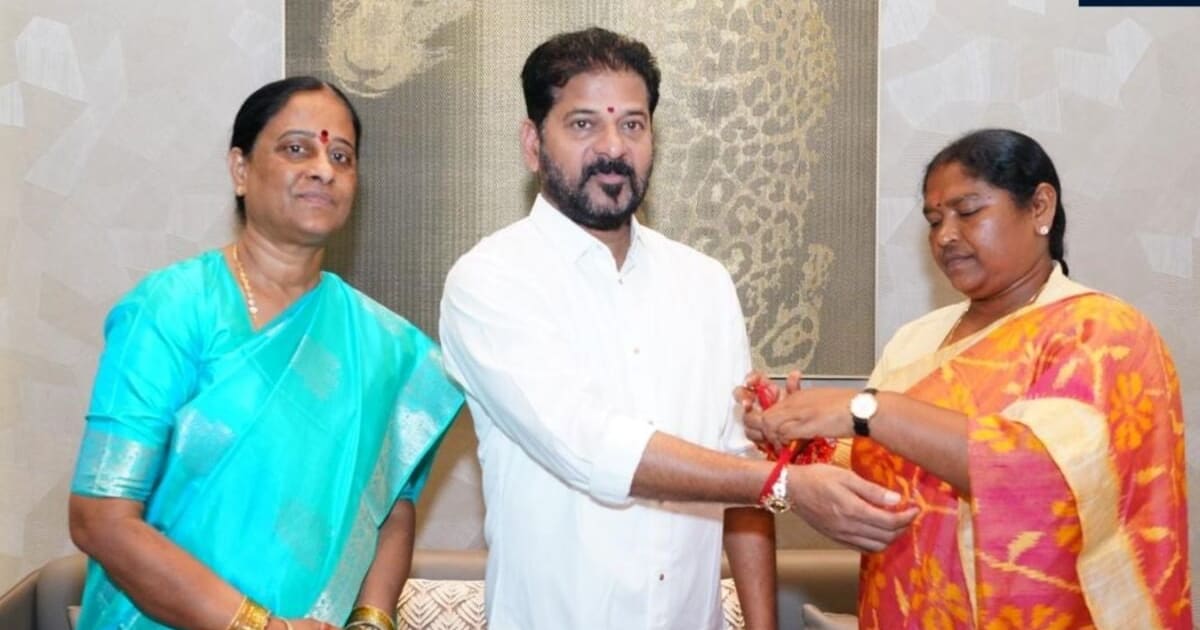 राखी बंधी पर दूरियां बरकरार... सीएम रेवंत रेड्डी से मिलीं मंत्री कोंडा सुरेखा, लेकिन नजरों ने खींचा सबका ध्यान