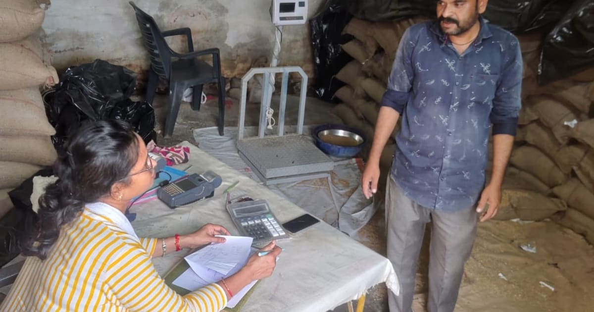 सीहोर: बुधनी विकासखंड की पांच राशन दुकानों में गंभीर अनियमितताएं उजागर, सहायक आपूर्ति अधिकारी ने की जांच