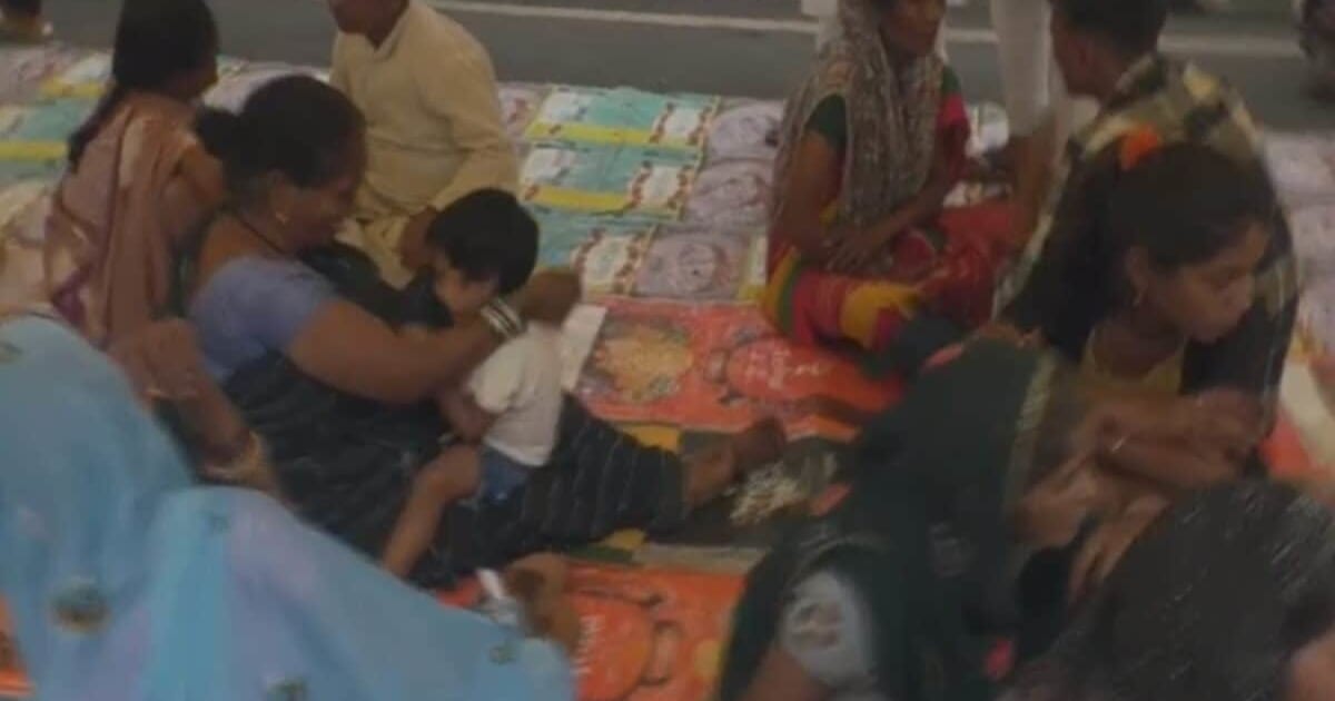 भोपाल सेंट्रल जेल में रक्षाबंधन,जेल की चारदीवारी के बीच बहनों ने भाइयों की कलाई पर बांधा रक्षा सूत्र
