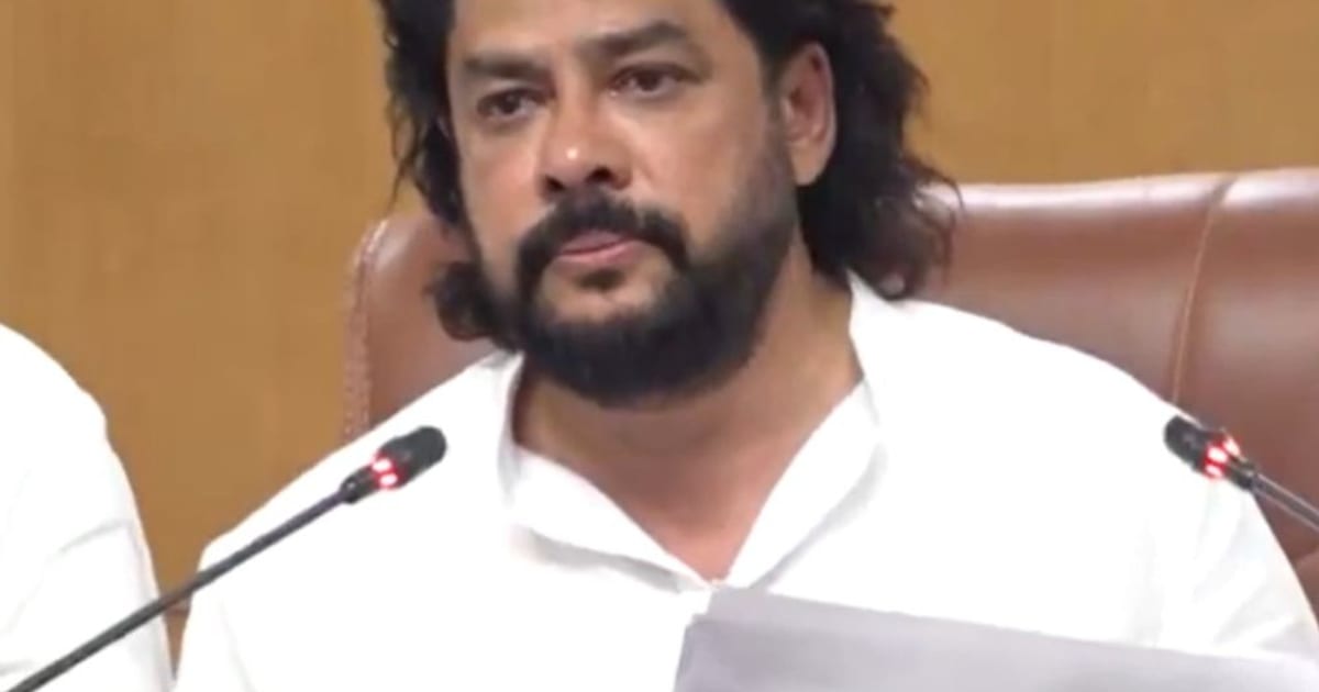कर्नाटक- मंत्री नागेंद्र का दो साल में दूसरी बार इस्तीफा:पहले 2024 में पद से हटे, शिवकुमार दोबारा लाए, अब फिर हटे